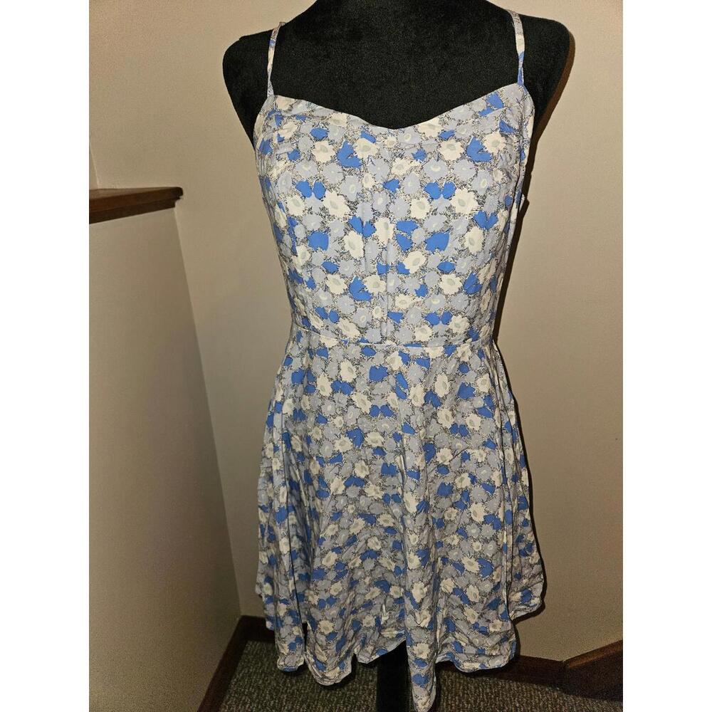 Old Navy Dress. white blue floral pattern, sleeveless, Medium Petite, BNWT